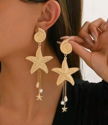 Charming Seastar and Shell Dangle Earrings